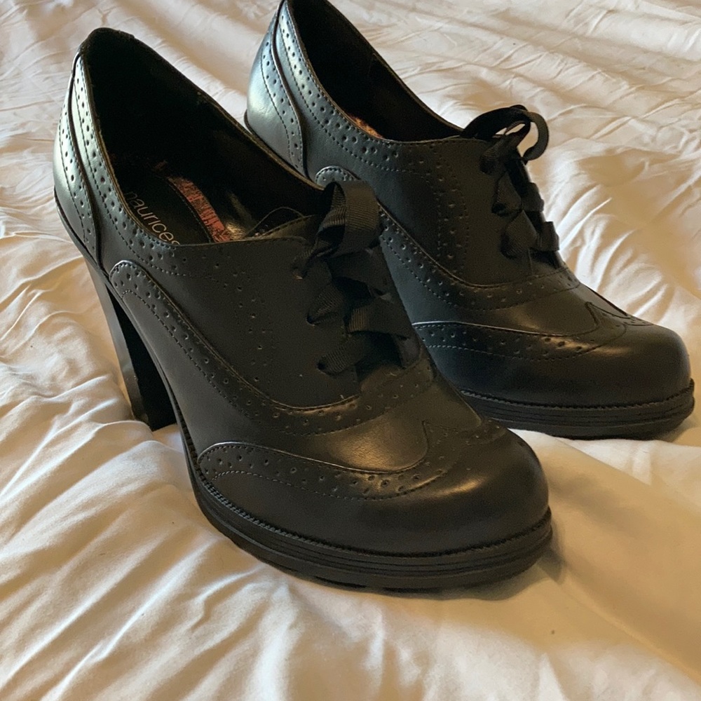 Women shoes